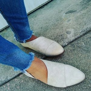 Stone leather vegan flats NEVER WORN!